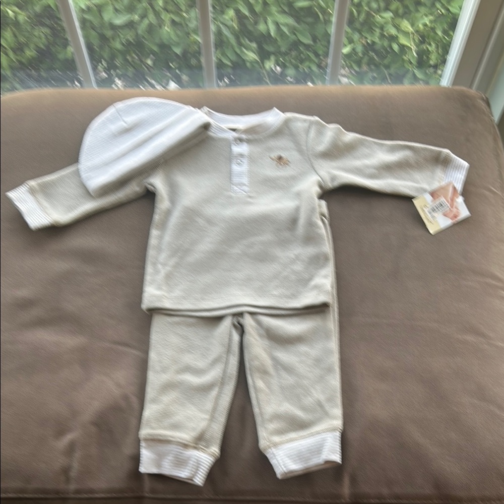 Carter’s Cream Long Sleeve Baby Outfit Size 9 mos. NWT!!!